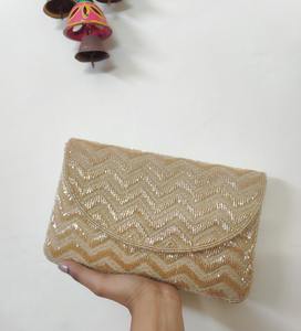 Premium hecho a mano gamuza con cuentas bordado perla señoras bolso de noche elegante fiesta embrague monedero para bodas y eventos de La India - Product Image 1