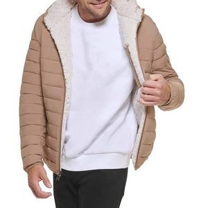 Chaqueta de Invierno Acolchada de Alta Calidad con Cuello Alto, Diseño Paisley, Talla XS, Cierre de Cremallera, Abrigo Acolchado - Product Image 6