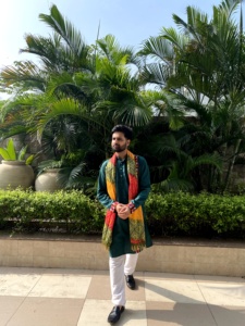 Tradicional Navratri Work and Print Dupatta Collection Kurta para hombre hecho de algodón pesado y seda para adultos - Product Image 5