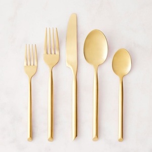 Couteau en métal Cuillère Fourchette Ensemble de couverts de cuisine plaqué or Ensemble de couverts dorés en acier inoxydable pour hôtel et restaurant Ensemble de couverts modernes - Product Image 2