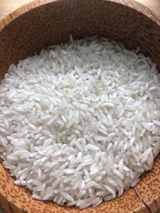 Arroz blanco de grano largo premium, se vende a precio económico, textura suave, envasado en 1, 5, 10, 15, 20, etc. kg, carga de 20-28 toneladas. - Product Image 5