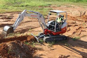 Vente directe d'usine en gros à prix compétitif, mini-excavatrice Takeuchi TB235-2 d'occasion de qualité avec godet de 0,1 m3 à vendre - Product Image 5