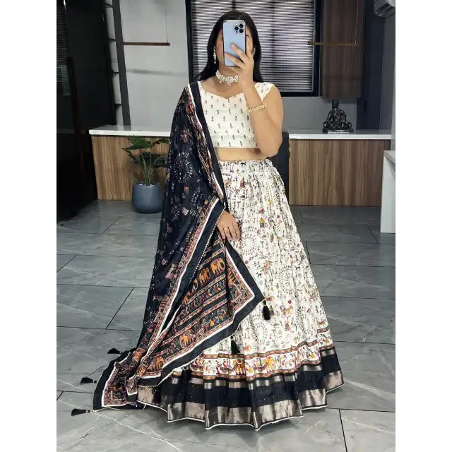 Trắng và đen kết hợp in Dola mềm lụa lehenga choli cho trẻ em gái và người phụ nữ chất liệu tốt nhất