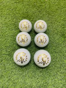 ลูกคริกเก็ต KOOKA คราวน์ สีขาว ผู้ชาย ไซส์ 156GM - Product Image 3