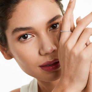 Elegante Anillo de Oro de 10K con Moissanita de Corte Redondo, Estilo Vintage, Regalo de Lujo Minimalista para Bodas y Fiestas para Mujer - Product Image 4