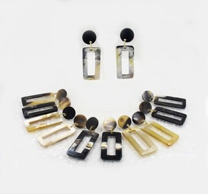 Pendientes de Cuerno de Búfalo Negro Natural, Joyería de Estilo Bohemio - Product Image 2