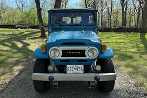 รถแลนด์ครุยเซอร์ FJ43 ปี 1977 ขับเคลื่อน 4 ล้อ SUV พวงมาลัยซ้าย เกียร์ธรรมดา รถคลาสสิกวินเทจ สำหรับขับขี่ออฟโรด คุณภาพส่งออก ทนทาน ใช้งานได้หลากหลาย - Product Image 5