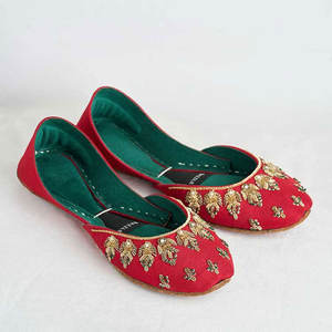 Khussa de Mujer Antideslizante de Alta Calidad con Suela de Cuero Genuino, Colores y Tallas Personalizables, Suministro Directo de Fábrica en Existencia - Product Image 1