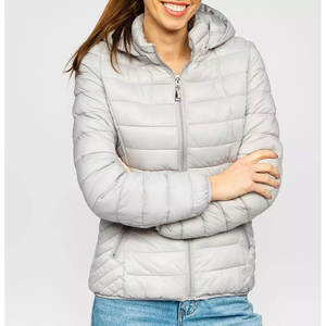 Blouson aviateur en velours pour femmes Blouson aviateur court de style confort de luxe pour femmes Blouson aviateur élégant et moderne pour l'hiver - Product Image 5