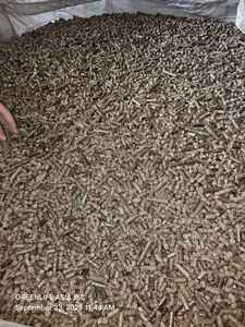 Granulés de bois d'acacia renouvelables de 8mm pour une utilisation efficace du carburant pour la maison et l'industrie - Product Image 3