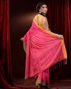 Saree Khadi fabriquée à la main en bloc jaune imprimé confortable et élégant Saree en pur coton Khadi pour femme - Product Image 2