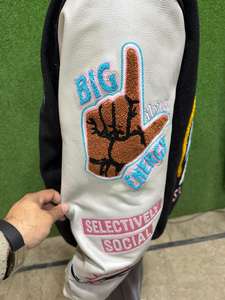 Chaqueta Universitaria de Béisbol de Alta Calidad Hecha a Medida por Rebirth Athletics, Chaqueta 100% Lana con Cuero Vacuno Genuino para Hombre - Product Image 3