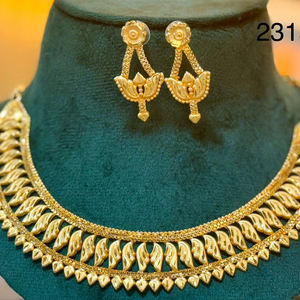 Ensemble de collier et de boucles d'oreilles élégants en or 24 carats Meilleures ventes Bijoux de mode en cuivre de style vintage pour les mariages et les fêtes - Product Image 1