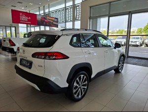 Voiture d'occasion de qualité à prix abordable, Toyota Corolla 1.8 XR Hybride Automatique 2026, conduite à droite - Product Image 4