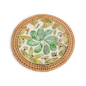 Mantel Individual de Ratán con Textura Natural de Nácar para Espacios de Comedor Tranquilos, de Vietnam - Product Image 4