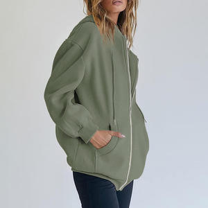 Sudaderas con cremallera para mujer con ajuste personalizado y bordado de etiquetas de impresión de logotipo y marca personalizada para gimnasio o equipos - Product Image 4