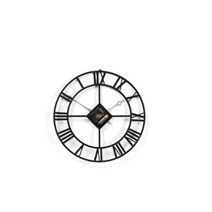 Reloj de pared de hierro hecho a mano con detalles intrincados cortados con láser y Marco calado para una decoración única del hogar de inspiración vintage - Product Image 1