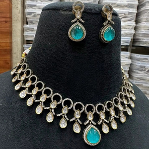 Bijoux indiens plaqué or Designer Polki collier ensemble avec boucles d'oreilles bijoux de mariée pour mariage et fête célébration - Product Image 1