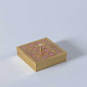 Boîte de rangement décorative en laiton fait main - Product Image 1