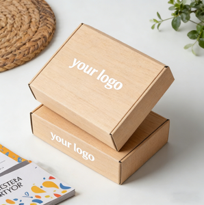 Caja de Cartón Corrugado para Envíos de Ropa, Pelucas, Cuidado de la Piel y Cosméticos, con Diseño de Vestido de Noche Negro de Lujo Personalizado - Product Image 1