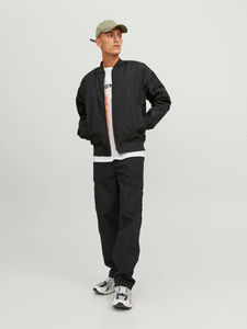 Veste d'université de baseball en satin à motif de logo personnalisé pour hommes veste d'équipe universitaire en laine matelassée de haute qualité pour l'hiver - Product Image 6