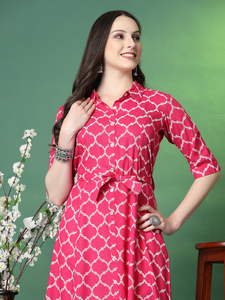 นักออกแบบล่าสุดมีสไตล์อินเดียสไตล์ปากีสถานสีชมพูสวยงามพิมพ์ชุด A-Line Kurti สําหรับผู้หญิงในราคาขายส่ง OEM - Product Image 3