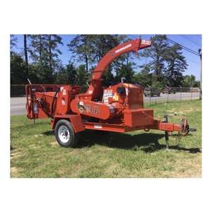 Broyeur à bois monté sur tracteur pour utilisation en champ agricole, adapté aux branches et aux résidus de bois - Product Image 6