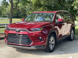 Limpio de segunda mano 2024 Toyo_ta Grand Highlander Limited tracción delantera - Product Image 3