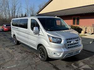 Nueva Camioneta Transit 350 XL 2023 con Transmisión Manual, Motor Diésel Turbo, Volante a la Izquierda, Cámara Trasera y Baca Metálica en VENTA - Product Image 4