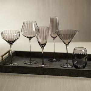 Elegante bandeja de mármol para servir en forma redonda con asas doradas, perfecta para hoteles, restaurantes y exhibiciones de eventos especiales - Product Image 3