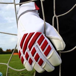 Gants de football de gardien de but légers et flexibles avec poignée de paume supérieure et rembourrage de protection idéal pour tous les temps - Product Image 2