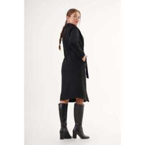 Abrigo de Cachemira Negro con Cinturón al por Mayor, Forrado con Tela Tejida - Product Image 6