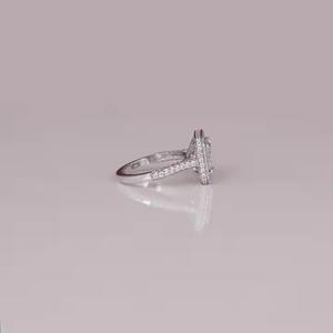 Bague en diamant taillé Ascher de laboratoire certifié IGI Bague en or massif 18 carats avec halo à deux côtés Bague plaquée or personnalisée de dernière conception - Product Image 3