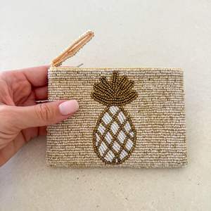 Monedero de Mano con Diseño Moderno, Bordado con Cuentas, Hecho a Mano, con Color Personalizado para Mujeres y Niñas - Product Image 5