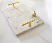 Luxe marmeren en metalen handgemaakte dienblad, traditioneel fruitplateau, rechthoekig design, vintage, woondecoratie, Ramadan.
