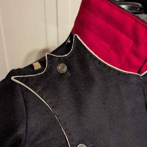 Reproducciones de uniformes de infantería ligera francesa de la época napoleónica: chaqueta (izquierda) y pantalón largo (derecha) - Product Image 4