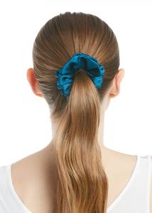 Suave logotipo personalizado elástico 100% seda lazos para el cabello accesorios para el cabello para mujeres OEM Scrunchy lazo para el cabello hecho en Vietnam - Product Image 2