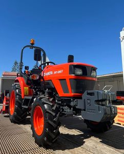 Tracteur Kubota L3302 de haute qualité avec moteur puissant et équipement agricole. - Product Image 3