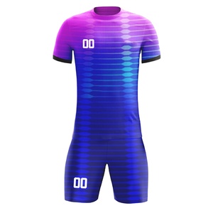 Ensemble de football personnalisé, maillot de football, uniforme de football, maillot de football à séchage rapide, ensemble de football, vêtements de football sublimés, équipement d'équipe - Product Image 1