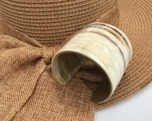 กำไลแฟชั่นลายเขาควายพร้อมไข่มุกสำหรับใส่ต้อนรับและให้ของขวัญดีไซน์ล่าสุด - Product Image 4