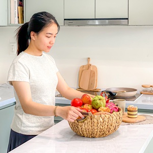 Custom Round Bamboo Storage <b>Basket</b> with Handle Hyacinth Water Hyacinth <b>Woven</b> <b>Laundry</b> <b>Basket</b> for Kitchen Use - Product Image 2