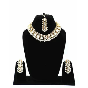 Conjunto de gargantilla con cuentas de crema Kundan para bodas - Product Image 1