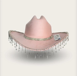 Chapeau en daim de luxe avec clous décoratifs |   Chapeau de mode fait main |   Fabricant OEM ODM - Product Image 2