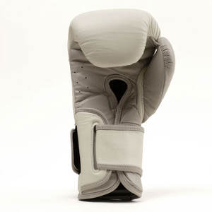 Ventes chaudes Gants de boxe personnalisés 2025 fabriqués en cuir véritable Équipements de boxe personnalisés pour le combat et l'entraînement - Product Image 6