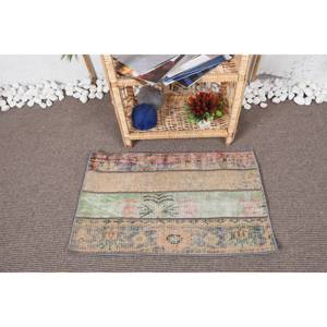 Tapis turc vintage de 1.5x2,5 pieds, tapis en laine rayé beige et vert avec support en latex pour décorations de salon - Product Image 1