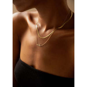 Collar de Cadena Carter Herringbone en Oro Blanco de 14K con Baño de Oro de 18K, Estilo Religioso Moderno con Diamantes y Perlas como Piedras Principales - Product Image 3