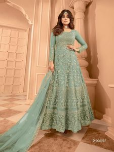 Vente en gros de costume et de robe longue Anarkali brodés en filet de créateur pour femmes robe indienne pakistanaise OEM et fournitures de marque privée - Product Image 5