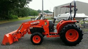 Para Tractores Nuevos y Usados de 70HP con Cargador Frontal y. - Product Image 6