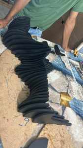 Étagère flottante élégante en bois ondulée de style Art déco personnalisable pour les intérieurs de maison contemporains suspendus pour l'anniversaire - Product Image 5