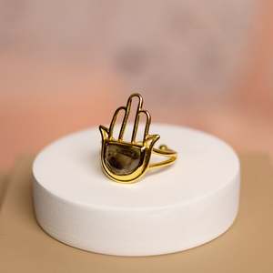 Anillo de la Suerte Hamsa de Plata de Ley 925 con Bisel de Labradorita Dorada para Regalo - Product Image 1